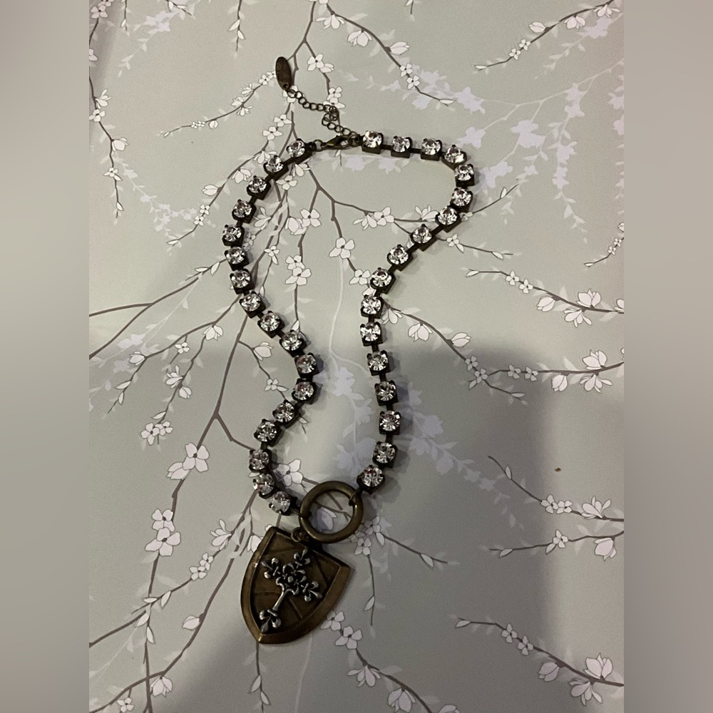 Plunder | Velma Elegant Silver and Gold Pendant Necklace - Picture 8 of 9